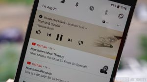 google play music media notification android 8.0 oreo review 7 840x472 بررسی اندروید 8.0 Oreo