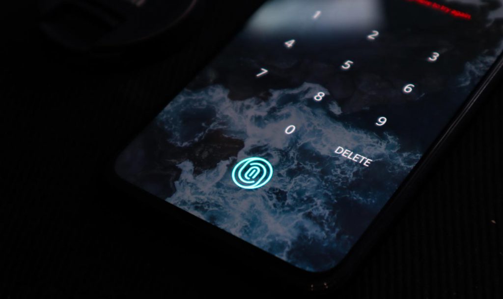Mobile In Display Fingerprint Sensor چگونه سرعت اسکنراثرانگشت گوشی هوشمند خود را افزایش دهیم